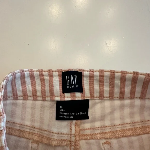 GAP Kids Pink and White Striped Shorts - Picture 3 of 3